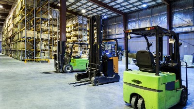 盎柒弱電—廠區(qū)叉車超速報警器如何產(chǎn)生效果？