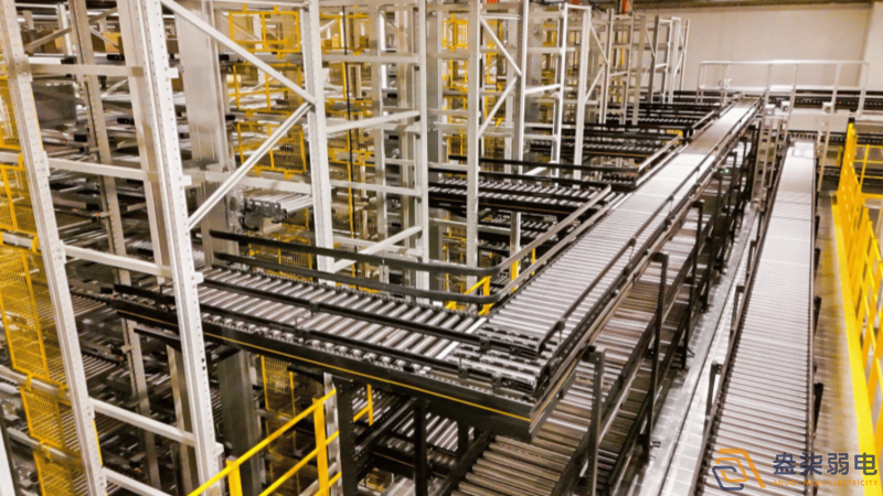 料箱機(jī)器人技術(shù)升級與應(yīng)用創(chuàng)新