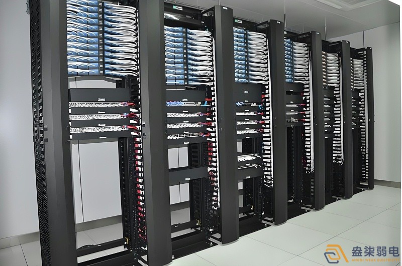 弱電設備經銷商機型和工程機型的區別？