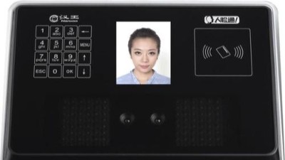 成都安防監控：工廠科技人臉考勤機的使用場景